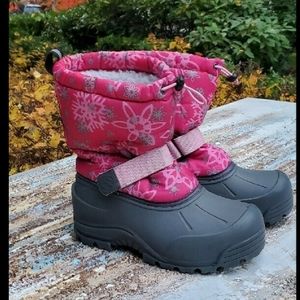 Snow boots size 3 youth/ big girl